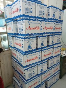 Nước suối chai nhỏ AquaLife 250ml
